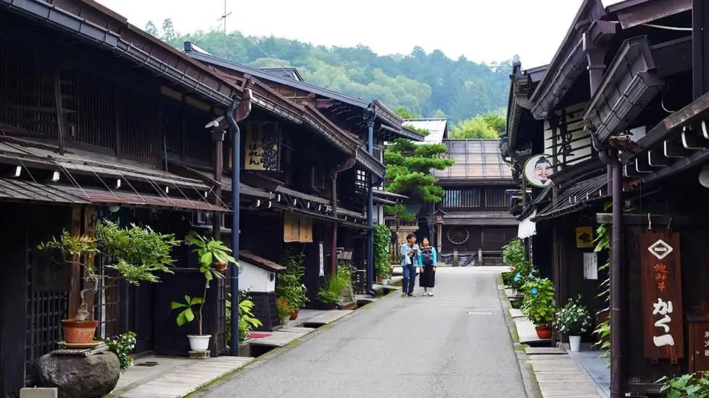 Charming Must-See Small Towns in Japan!
