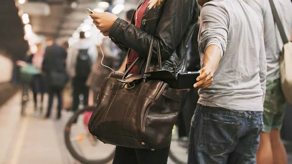 Pickpockets and Phone Thefts